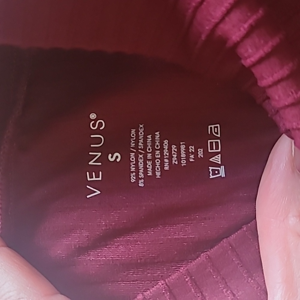 Brand new never worn lace sleeve top - Picture 3 of 5